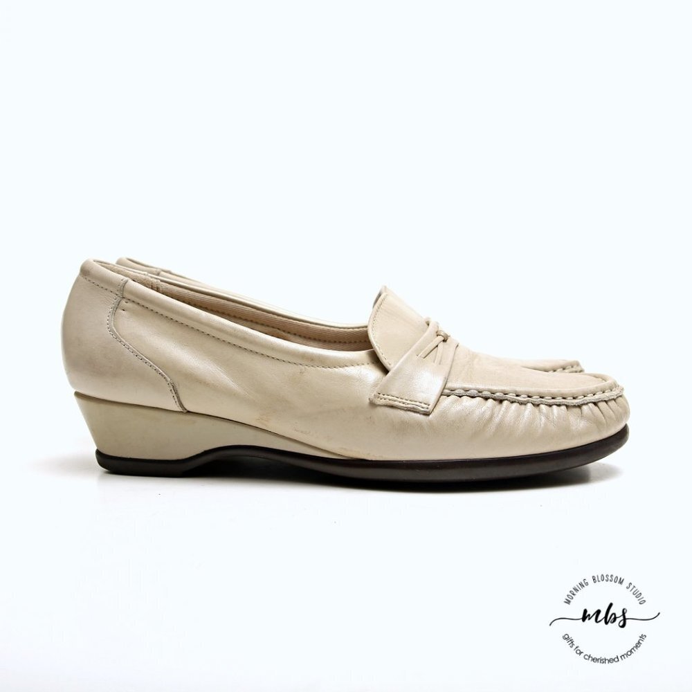 SAS Easier Closed Toe Loafers‎